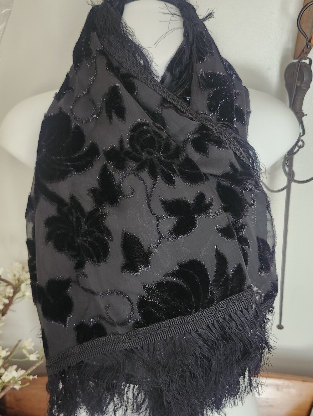 Vtg Black Floral Burnout Velvet Fringe Scarf/Shawl